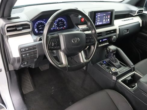 Certified 2024 Toyota Tacoma TRD Off-Road AWD/4WD image 13