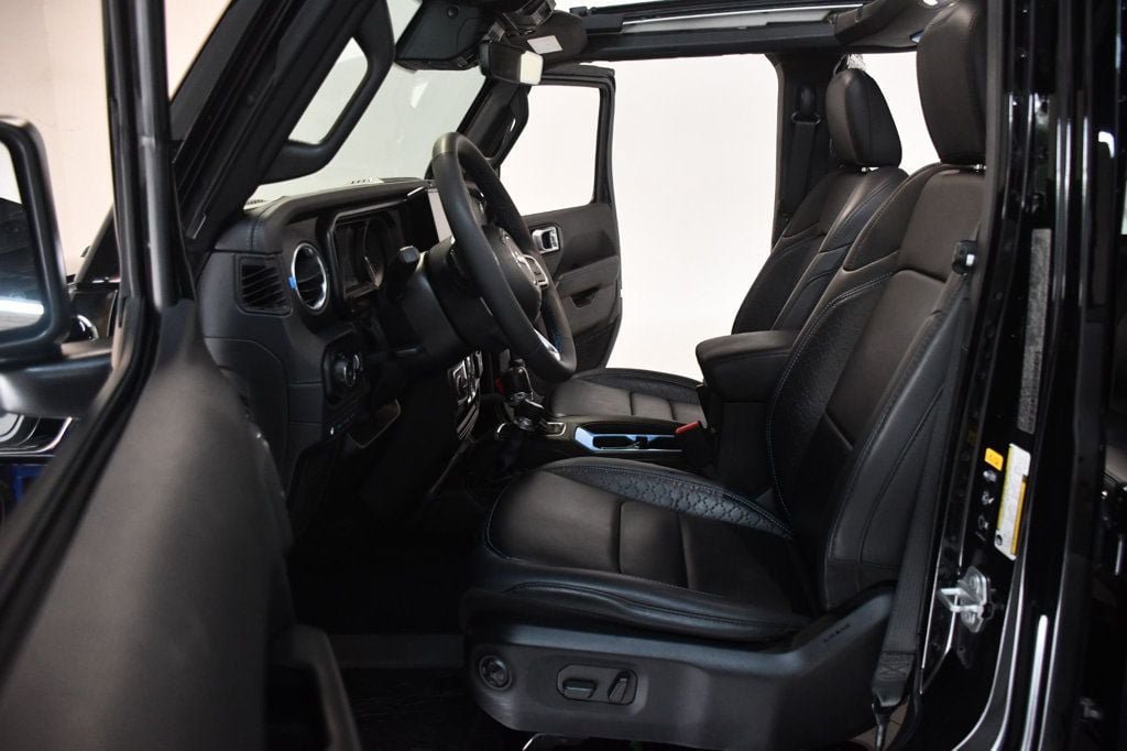Used 2024 Jeep Wrangler High Altitude AWD/4WD image 29