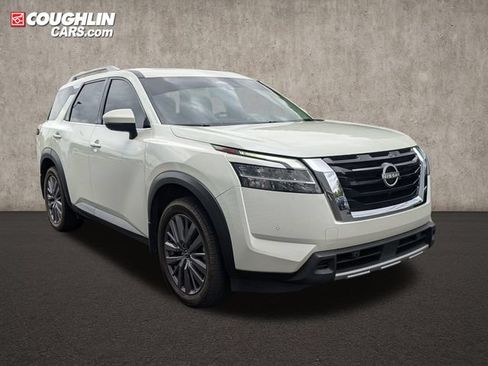 Certified 2023 Nissan Pathfinder SL w/ SL Premium Package AWD/4WD image 1