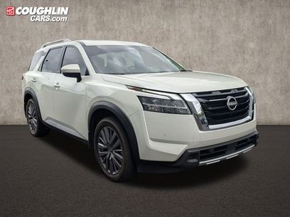Certified 2023 Nissan Pathfinder SL w/ SL Premium Package
