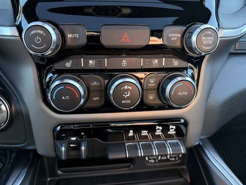 Used 2020 RAM 1500 Laramie image 25