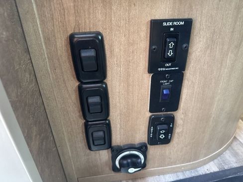 Used 2015 Mercedes-Benz Sprinter 3500 image 38