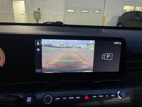 Used 2025 Hyundai Kona SEL image 17