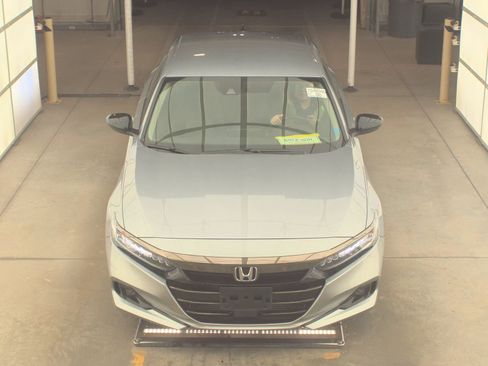 Used 2022 Honda Accord Sport Special Edition image 2