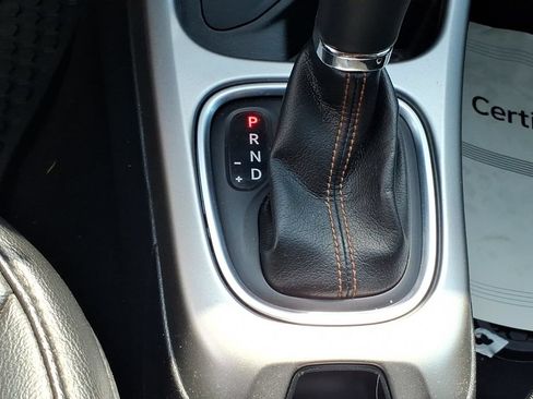 Used 2019 Jeep Compass Latitude w/ Cold Weather Group AWD/4WD image 19