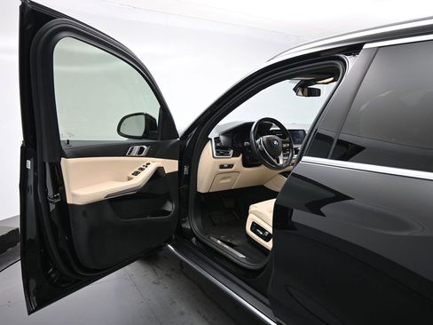 Used 2020 BMW X5 xDrive40i w/ Convenience Package image 9