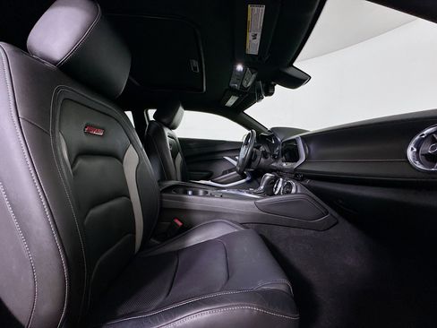 Used 2021 Chevrolet Camaro SS RWD image 28
