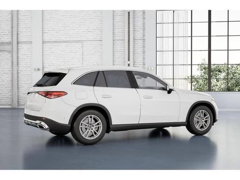 Used 2026 Mercedes-Benz GLC 300 4MATIC image 19
