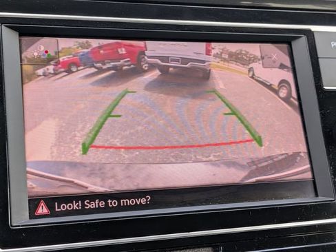 Used 2018 Volkswagen Tiguan S FWD image 20