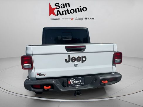 Used 2023 Jeep Gladiator Mojave AWD/4WD image 12