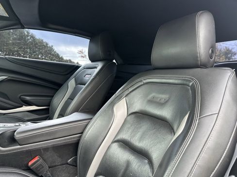 Used 2016 Chevrolet Camaro SS image 19