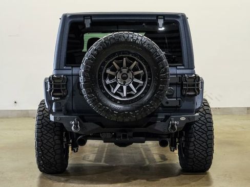 Used 2024 Jeep Wrangler Unlimited Rubicon w/ Technology Group AWD/4WD image 17