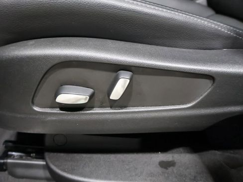 Used 2023 Cadillac XT5 Luxury image 12