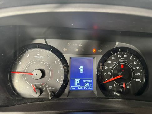 Used 2015 Toyota Sienna LE FWD image 14