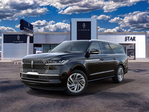 New 2027 Lincoln Navigator L Reserve RWD image 2