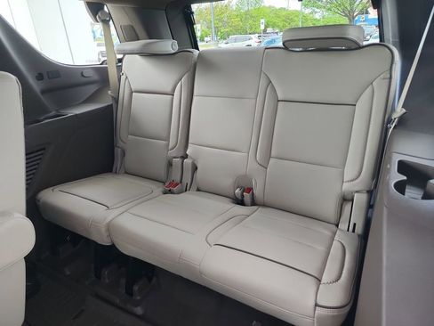 Certified 2025 GMC Yukon Denali w/ Denali Reserve Package AWD/4WD image 37
