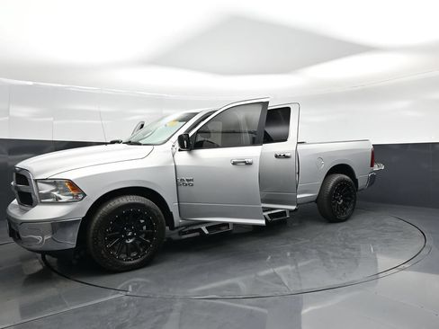 Used 2018 RAM 1500 Classic SLT RWD image 22