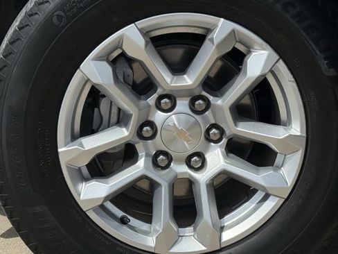 Certified 2024 Chevrolet Silverado 1500 LT RWD image 12