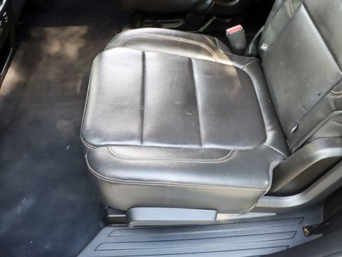Used 2020 Chevrolet Traverse RS w/ LPO, Floor Liner Package FWD image 17