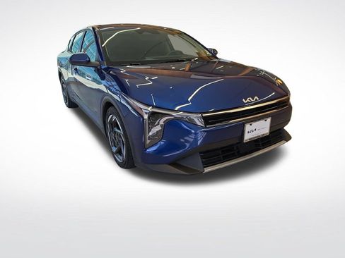 Certified 2025 Kia K4 EX FWD image 10