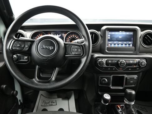 Used 2023 Jeep Gladiator Sport AWD/4WD image 13