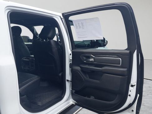 Used 2019 RAM 1500 Big Horn AWD/4WD image 13