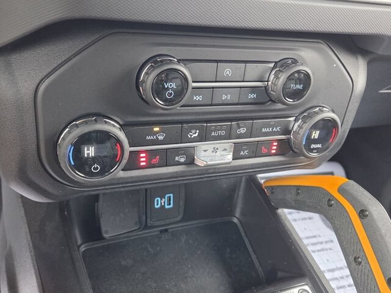 Used 2024 Ford Bronco Badlands AWD/4WD image 23