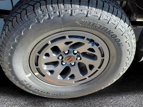 New 2026 Nissan Frontier PRO-4X w/ Pro-4x Convenience Package AWD/4WD image 9