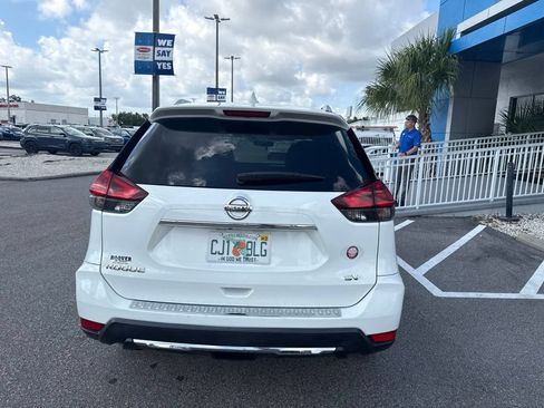Used 2018 Nissan Rogue SV FWD image 7