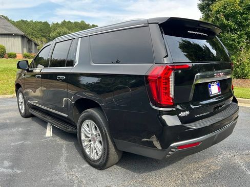 Used 2024 GMC Yukon XL SLT w/ SLT Premium Package RWD image 19