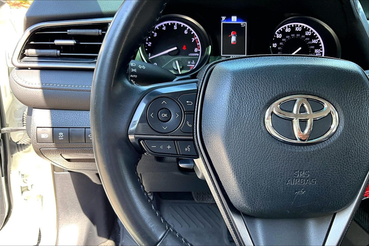 Used 2023 Toyota Camry SE FWD image 7