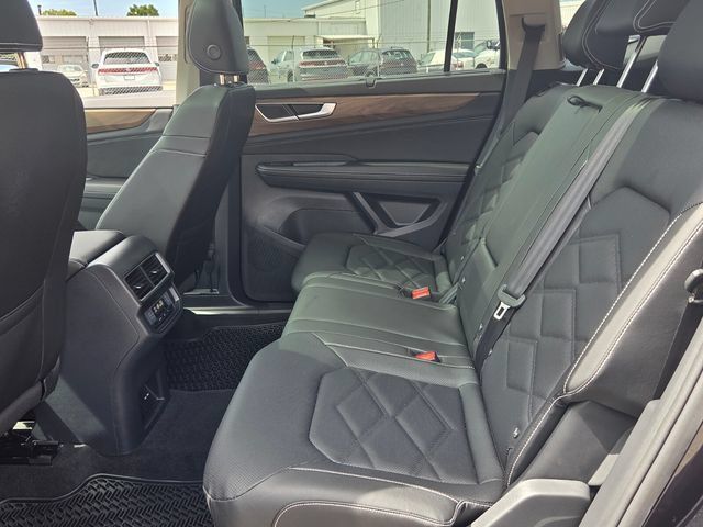 Used 2026 Volkswagen Atlas SE FWD image 6