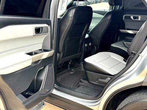 Used 2021 Ford Explorer XLT w/ Equipment Group 202A image 22