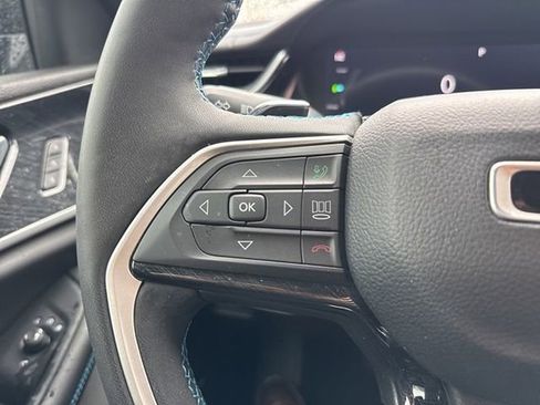 Used 2022 Jeep Grand Cherokee Trailhawk w/ Luxury Tech Group III image 14