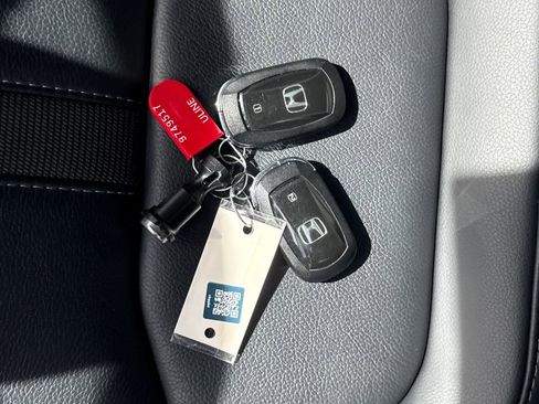 Certified 2025 Honda Pilot EX-L image 36