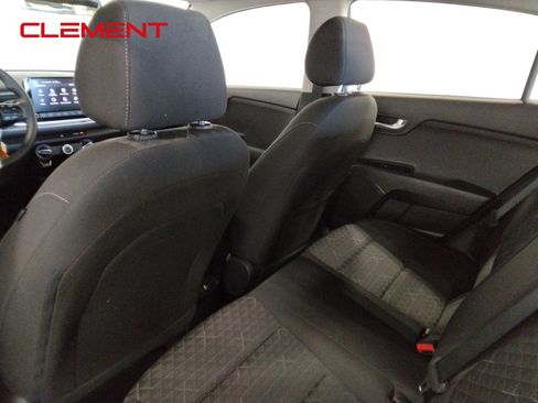 Used 2023 Kia Rio S image 31