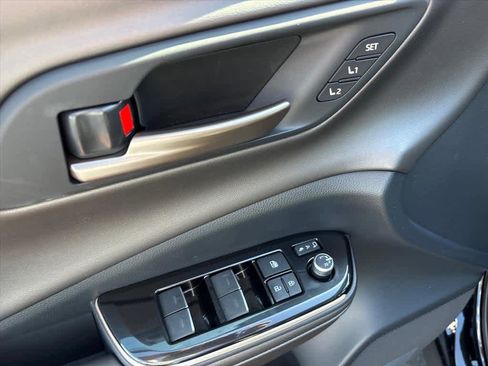 New 2026 Toyota Crown Nightshade image 22