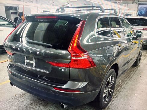 Used 2019 Volvo XC60 T6 Momentum w/ Premium Package image 2