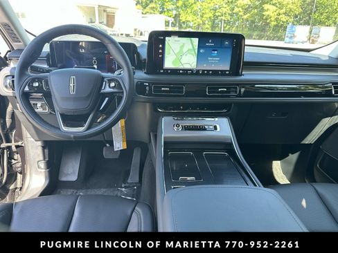 New 2026 Lincoln Aviator 2WD image 10