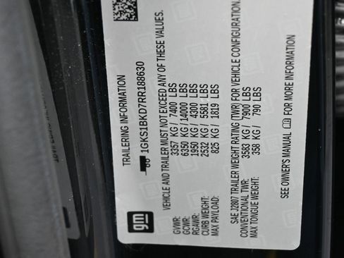 Used 2024 GMC Yukon SLT w/ SLT Luxury Package RWD image 18