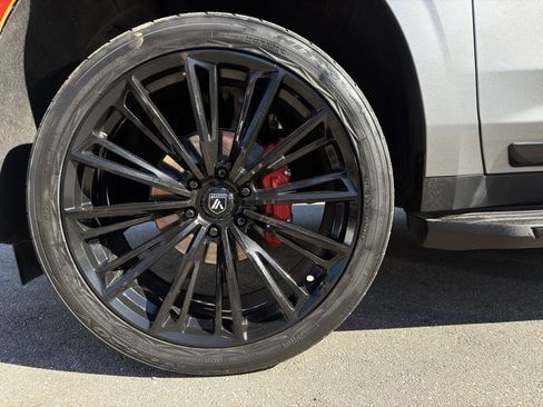 Used 2022 Cadillac Escalade Premium Luxury image 8