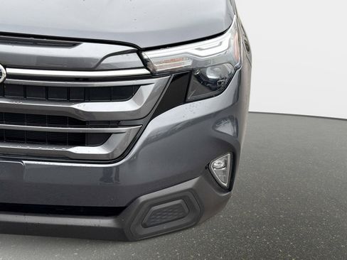 Used 2025 Subaru Forester Premium image 10