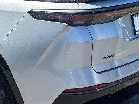 Used 2025 Jeep Wagoneer S Limited image 5