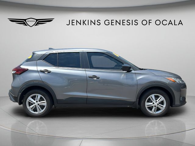Used 2024 Nissan Kicks S FWD image 2