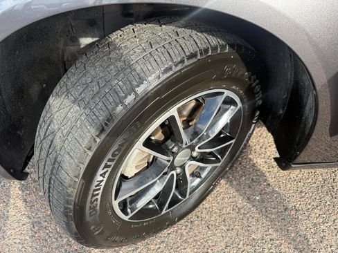Used 2019 Dodge Grand Caravan SE FWD image 36