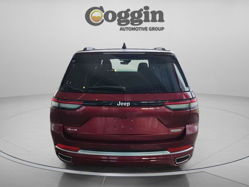 Used 2024 Jeep Grand Cherokee Summit image 3