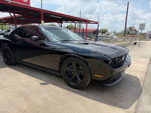 Used 2013 Dodge Challenger R/T Plus image 6