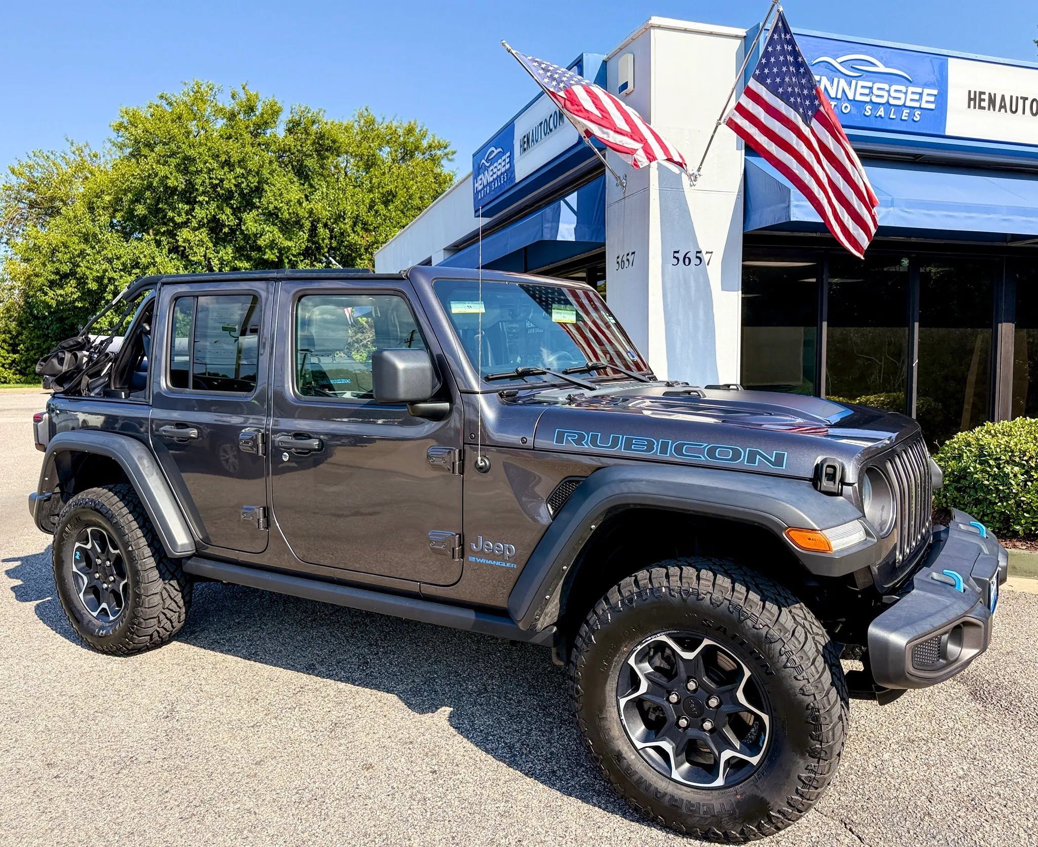 Used 2023 Jeep Wrangler Unlimited Rubicon 4xe w/ Cold Weather Group AWD/4WD image 20