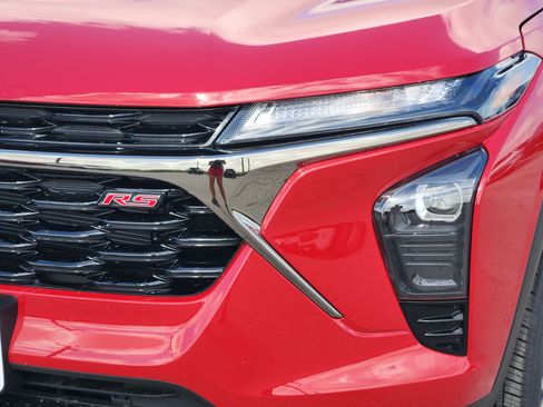 New 2026 Chevrolet Trax RS w/ Driver Confidence Package FWD image 5