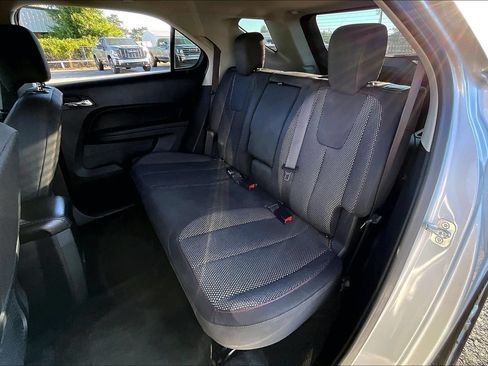 Used 2017 Chevrolet Equinox LS FWD image 26